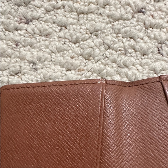 Very Good Condition Louis Vuitton Monogram Card Case - Picture 9 of 9